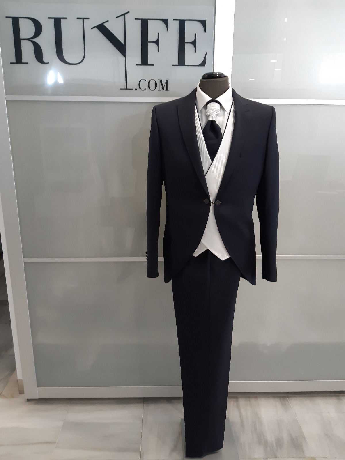 Ruyfe |Trajes de Novio |OUTLET Trajes |